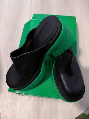 Bottega Veneta Black Leather Mules with Green Platform Sole